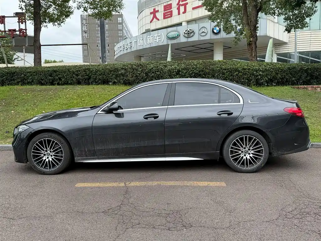 Mercedes-Benz C-Class 2022