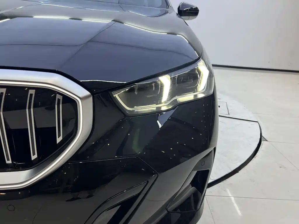 BMW 5 Series 2026