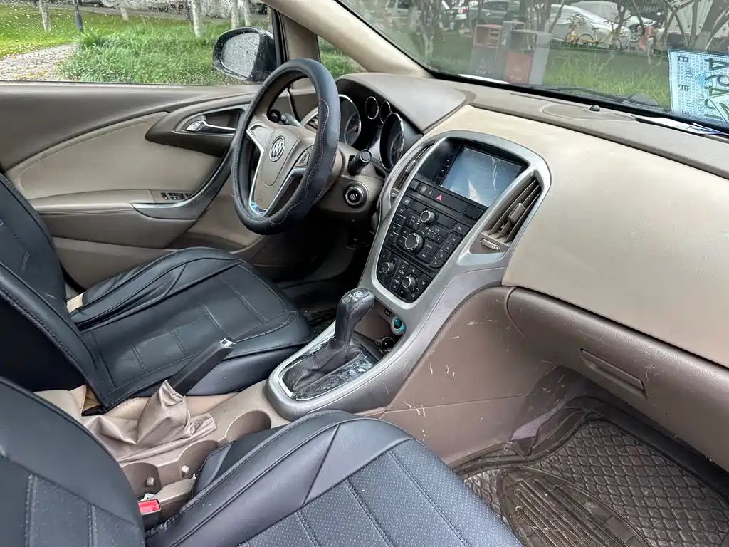 Buick Excelle 2015 — фото 20