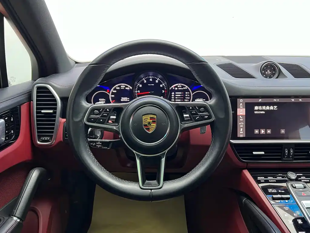 Porsche Cayenne 2021 — фото 13