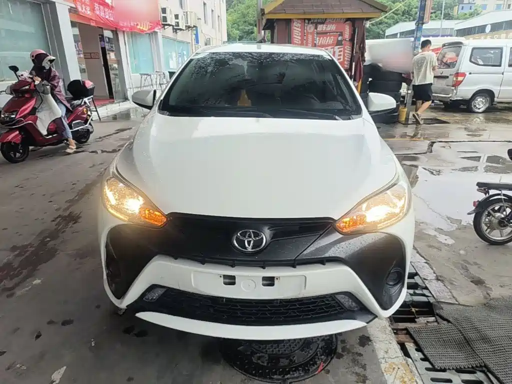 Toyota Yaris L 2019 — фото 3