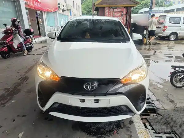 Toyota Yaris L 2019