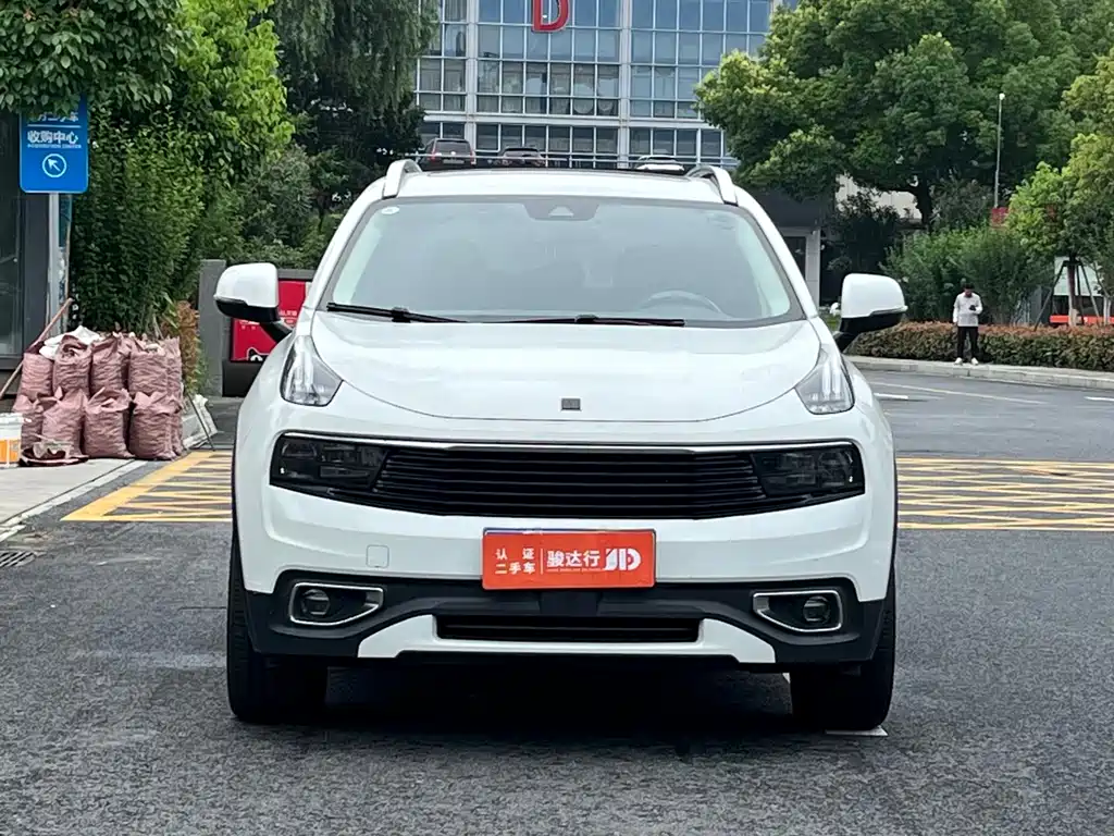 Lynk & Co 01 2018