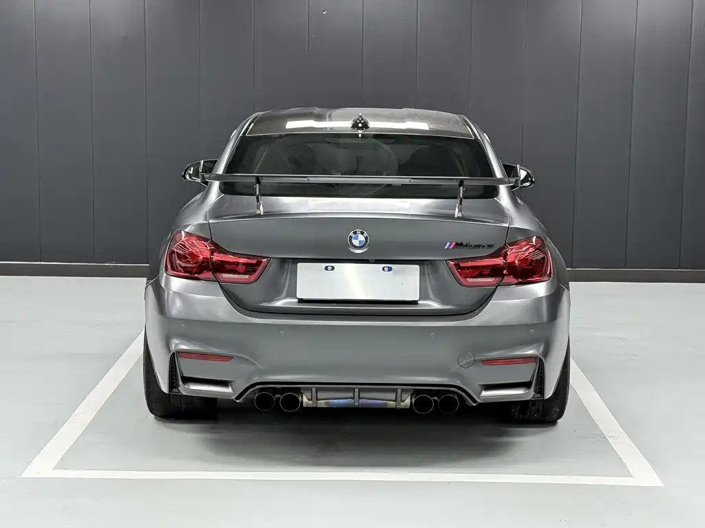 BMW M4 2017 — фото 12