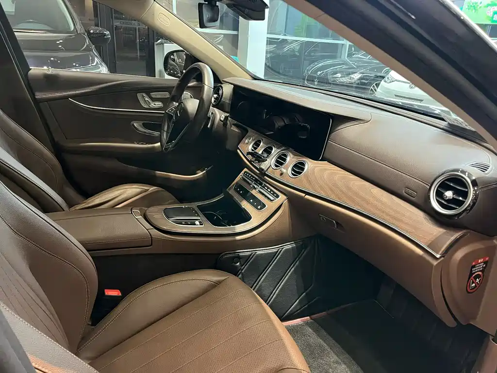 Mercedes-Benz E-Class 2020 — фото 7