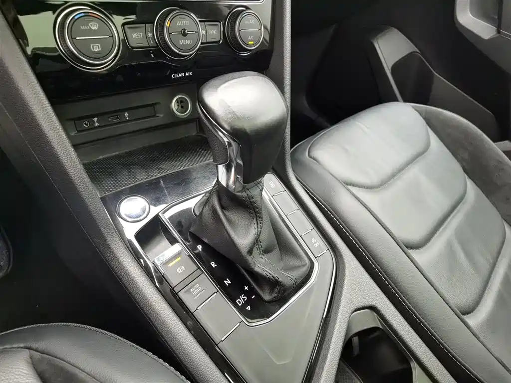 Volkswagen Tiguan L 2018 — фото 13