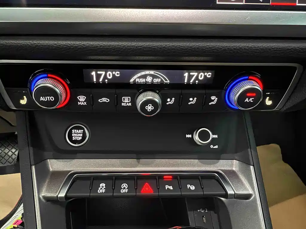Audi Q3 2022 — фото 12