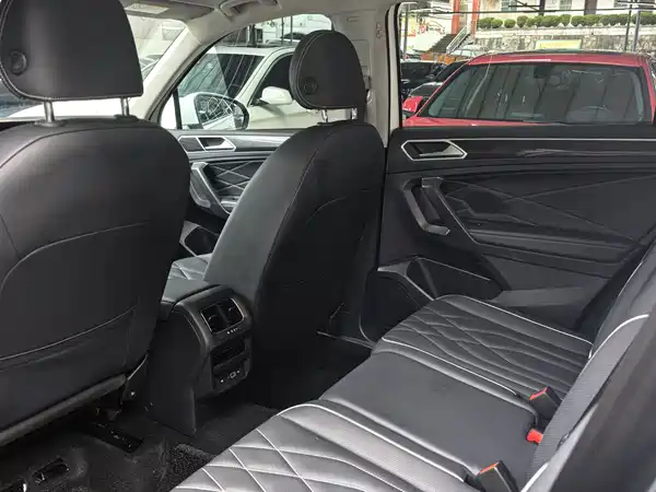 Volkswagen Tiguan L 2023