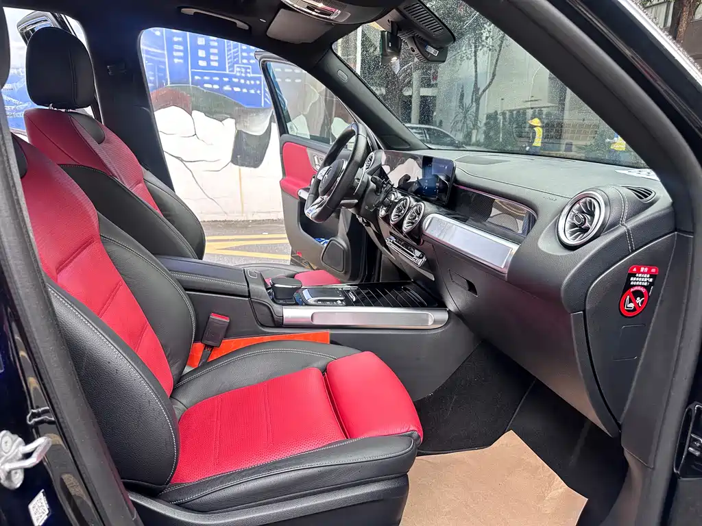 Mercedes-Benz GLB AMG 2022 — фото 10