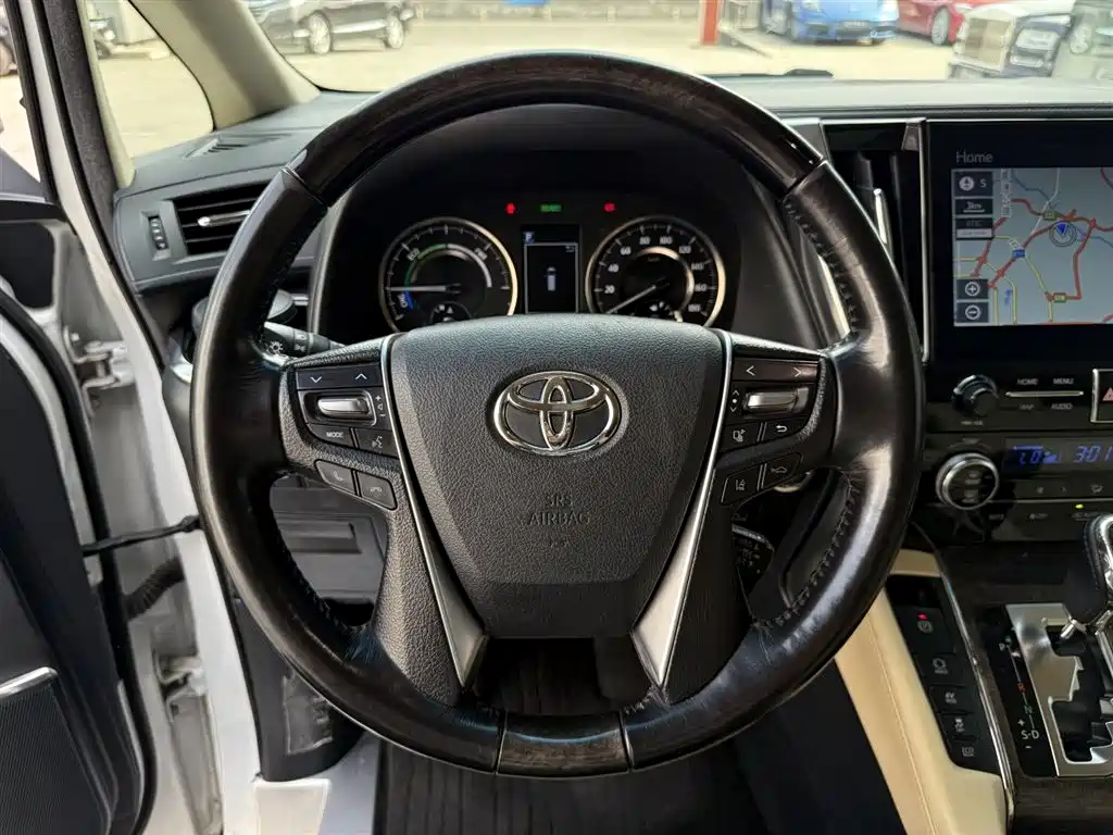 Toyota Alphard 2020 — фото 15