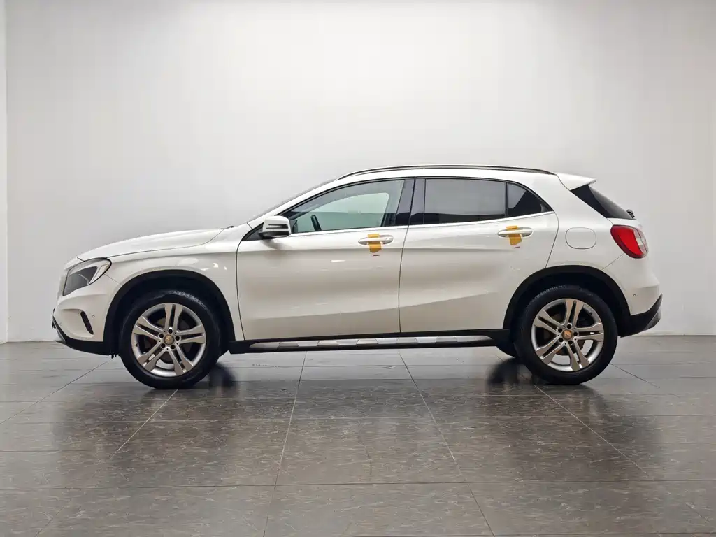 Mercedes-Benz GLA 2015 — фото 10