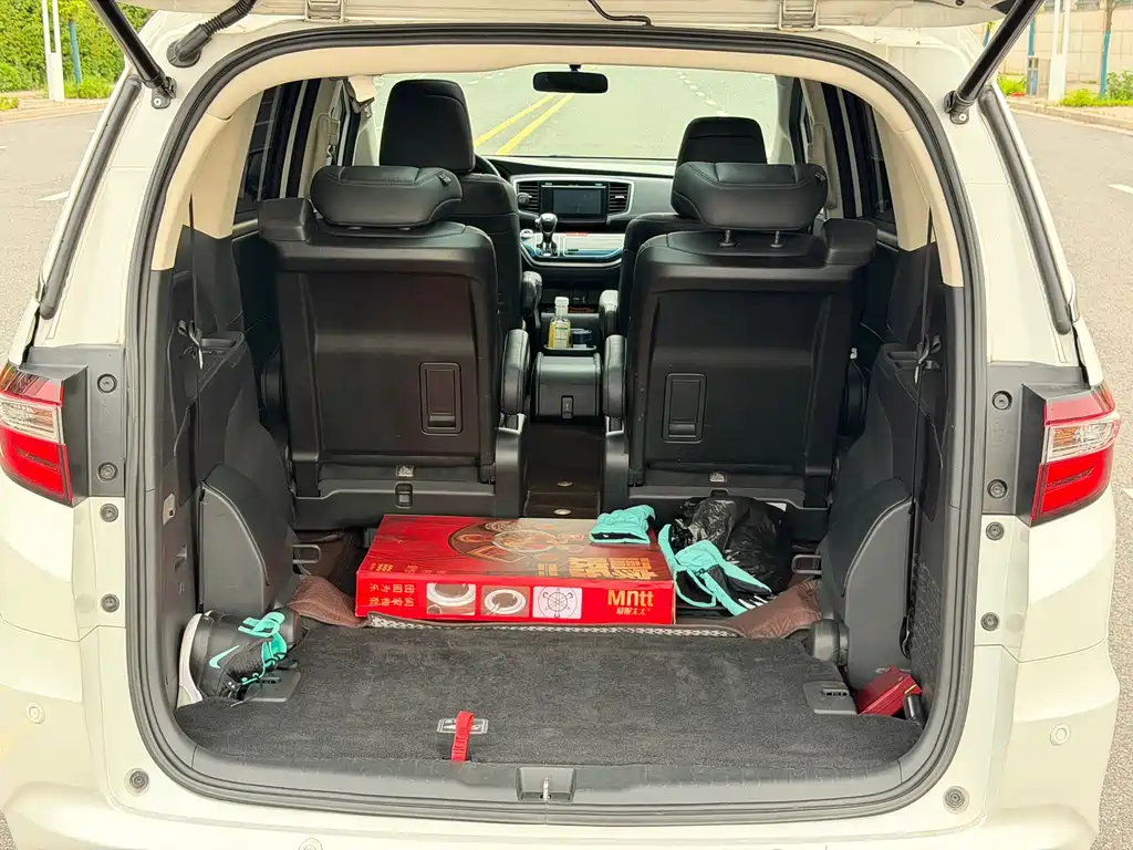 Honda Odyssey 2018 — фото 12