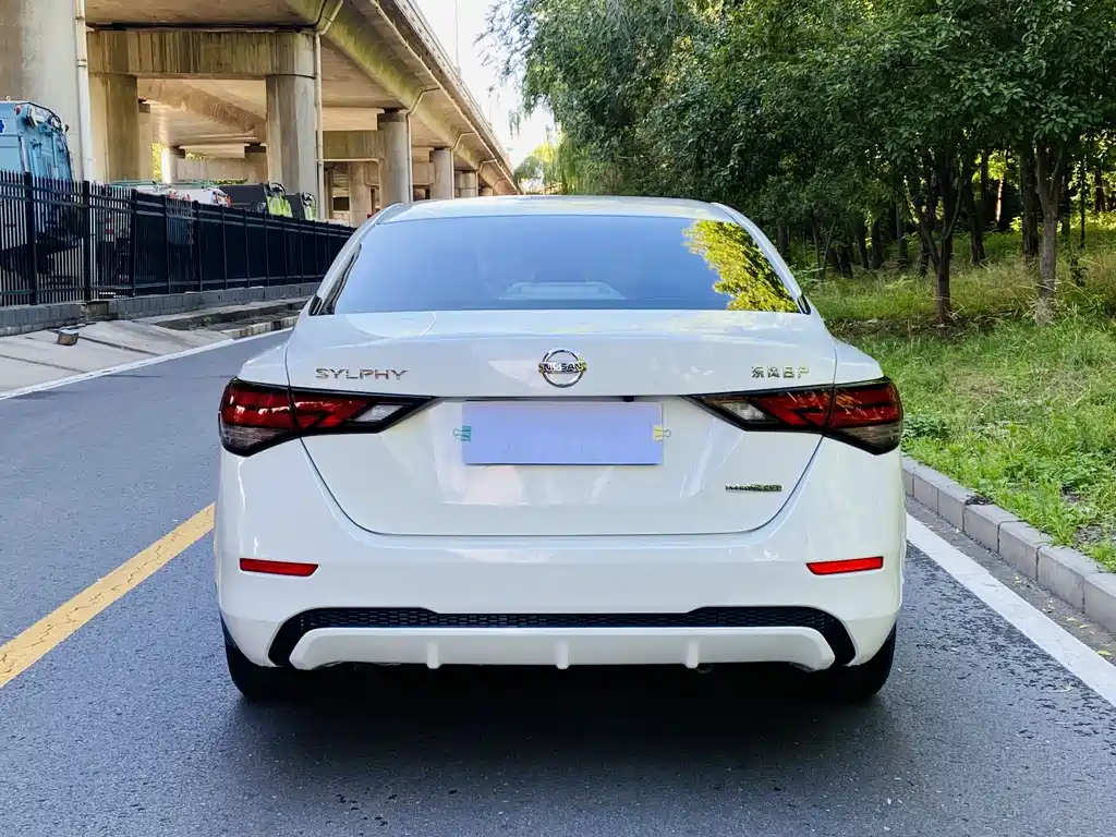 Nissan Sylphy 2020 — фото 13