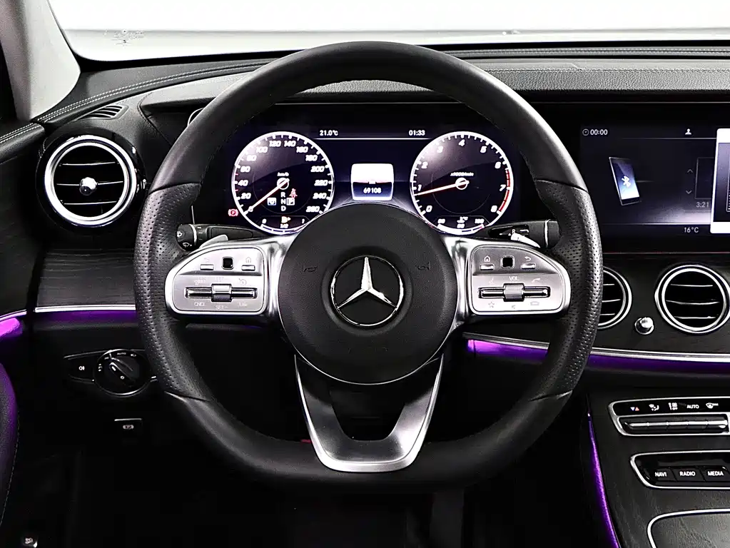 Mercedes-Benz E-Class 2020 — фото 10