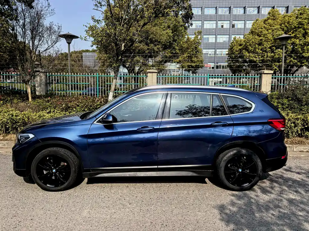 BMW X1 2021 — фото 8