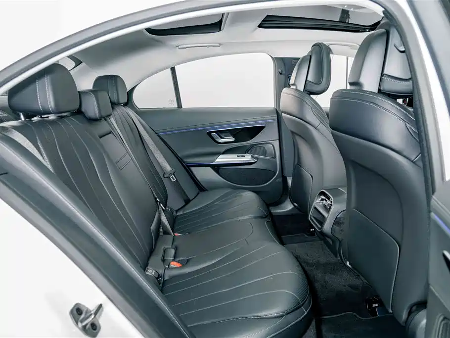 Mercedes-Benz E-Class 2026 — фото 20