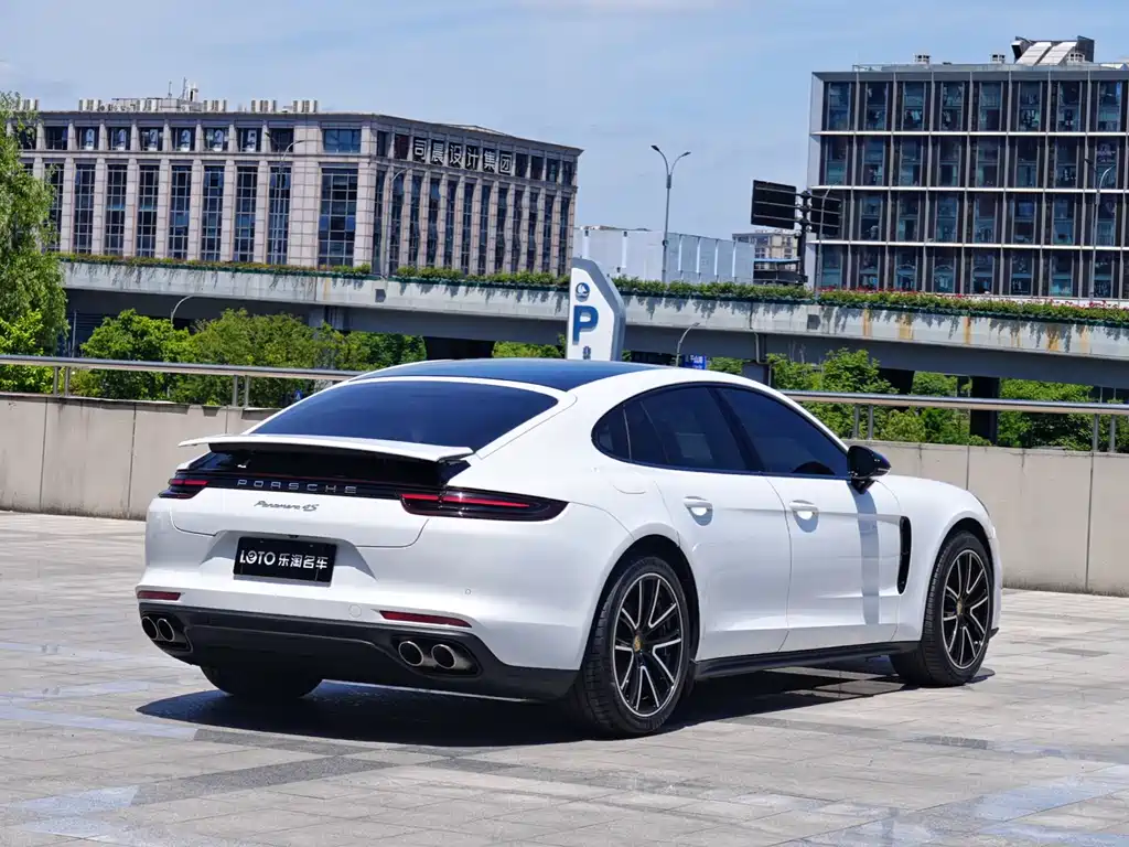 Porsche Panamera 2017 — фото 4
