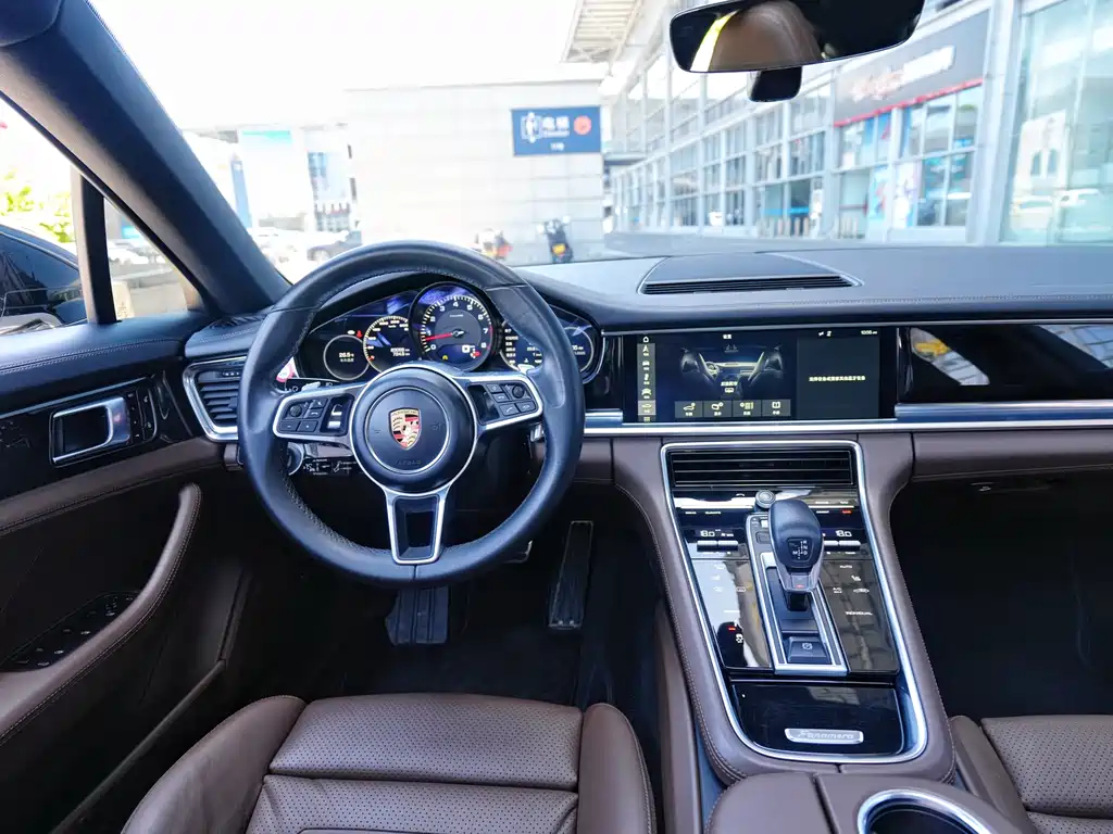 Porsche Panamera 2017 — фото 12