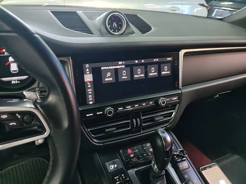 Porsche Macan 2019 — фото 13