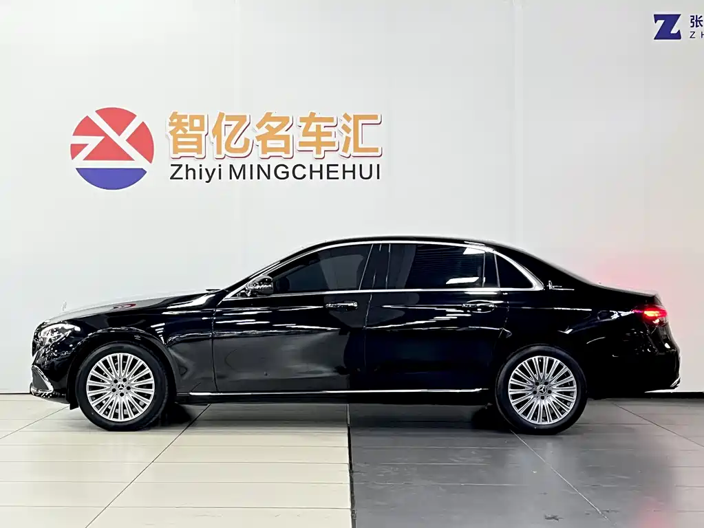 Mercedes-Benz E-Class 2023 — фото 3