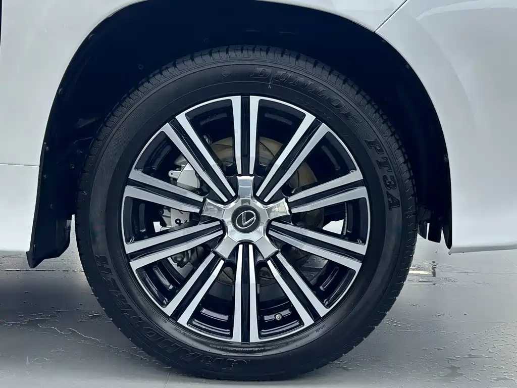 Lexus LX 2020 — фото 25