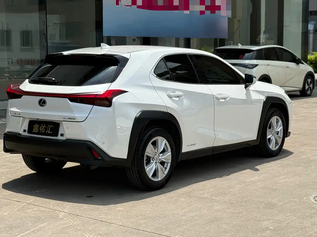 Lexus UX 2022 — фото 9