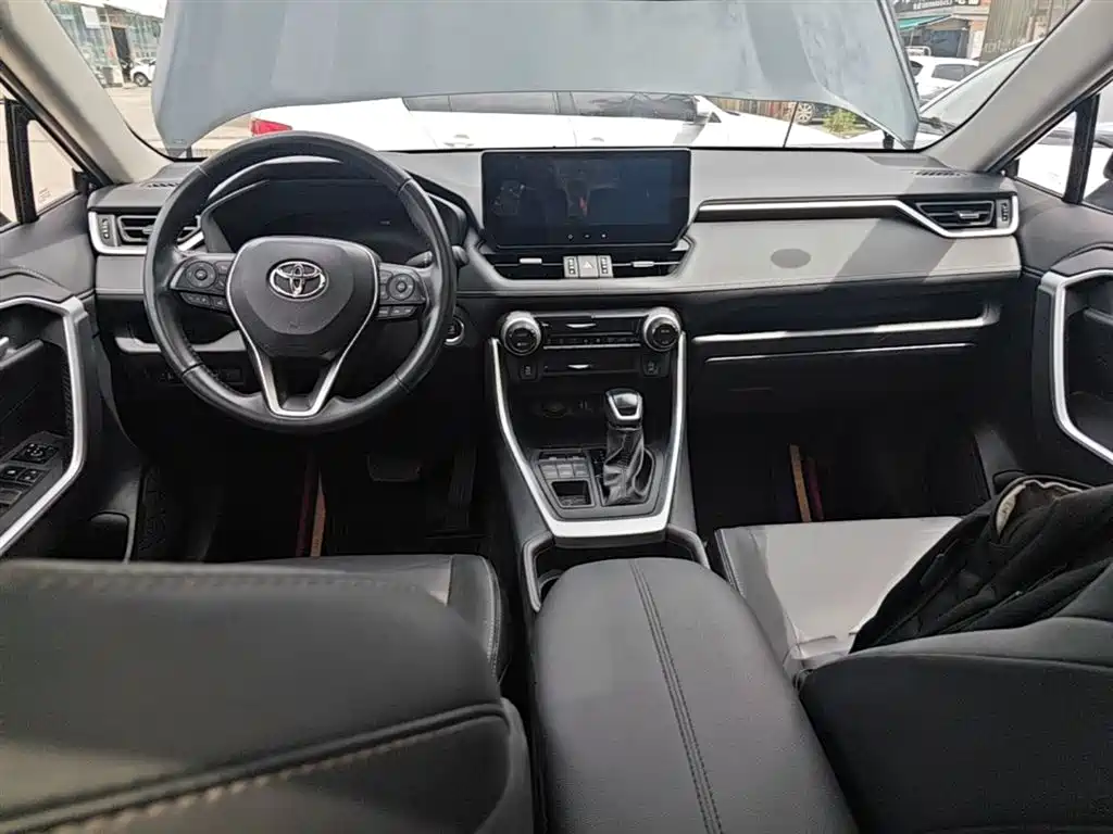 Toyota Wildlander 2023 — фото 10
