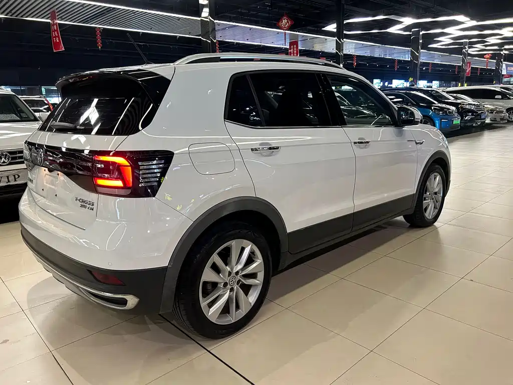 Volkswagen T-Cross 2019 — фото 11