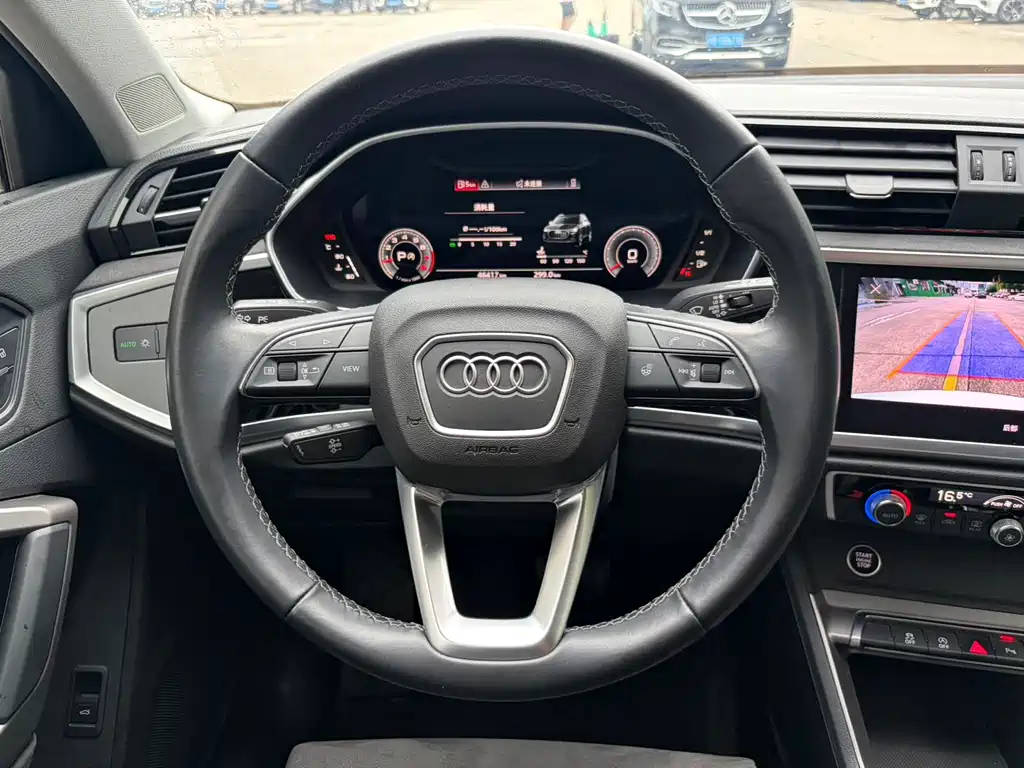 Audi Q3 2022 — фото 15