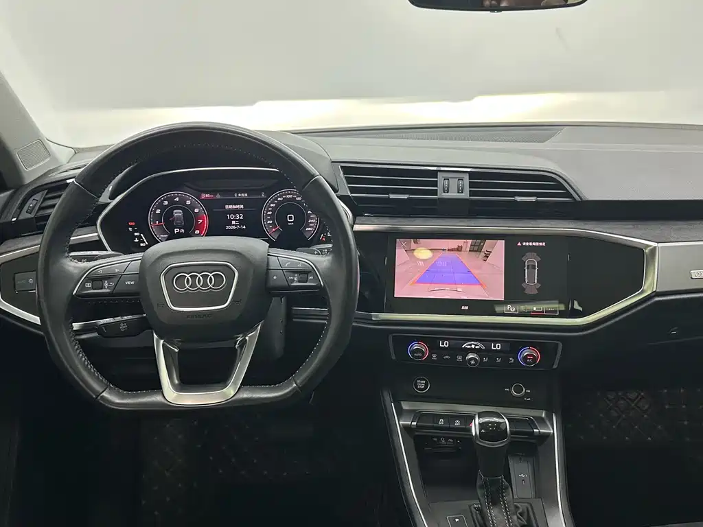 Audi Q3 2022 — фото 10