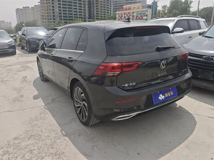 Volkswagen Golf 2022