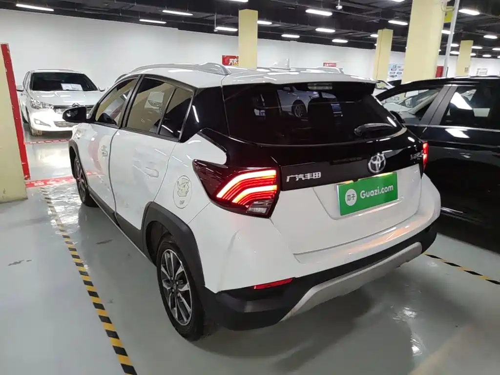 Toyota Yaris L 2023