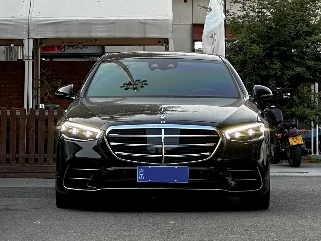 Mercedes-Benz S-Class 2023