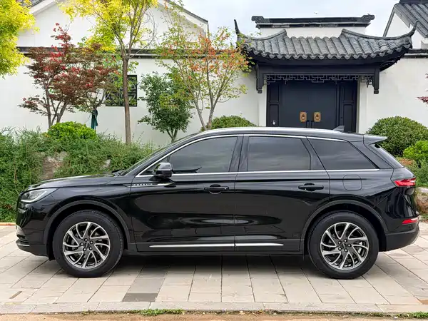 Lincoln Corsair 2022