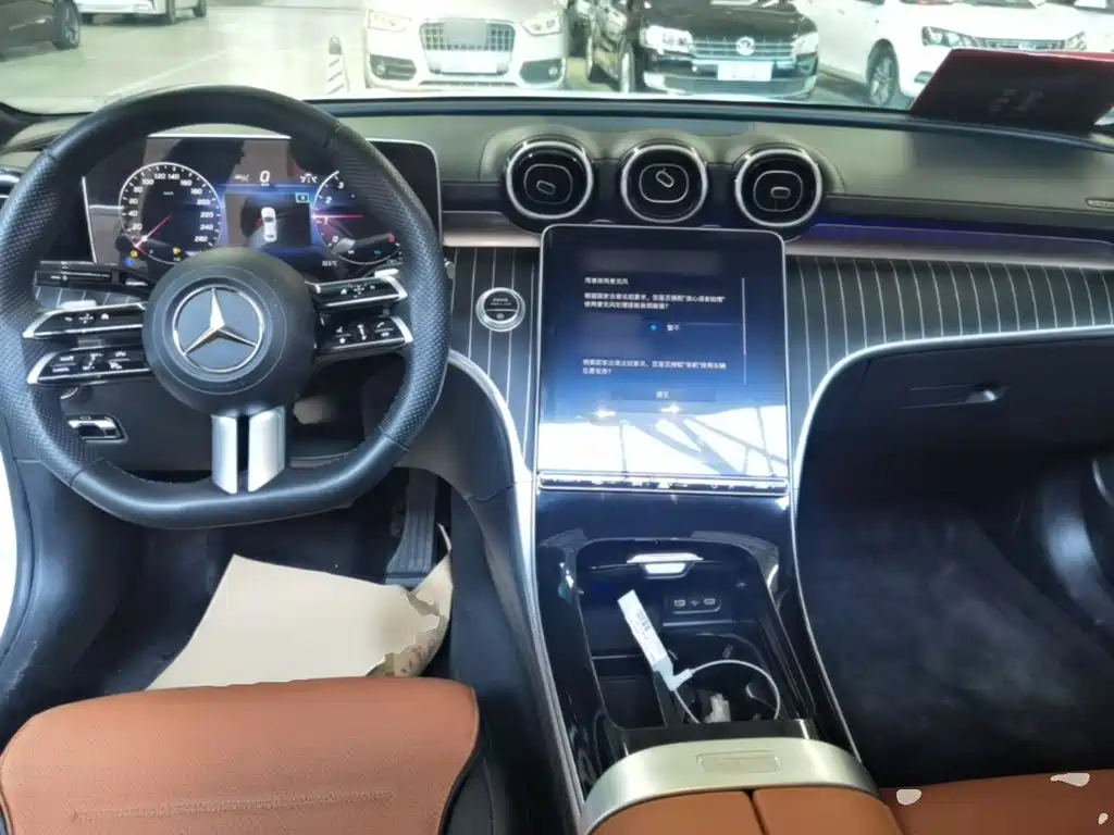 Mercedes-Benz C-Class 2023 — фото 10