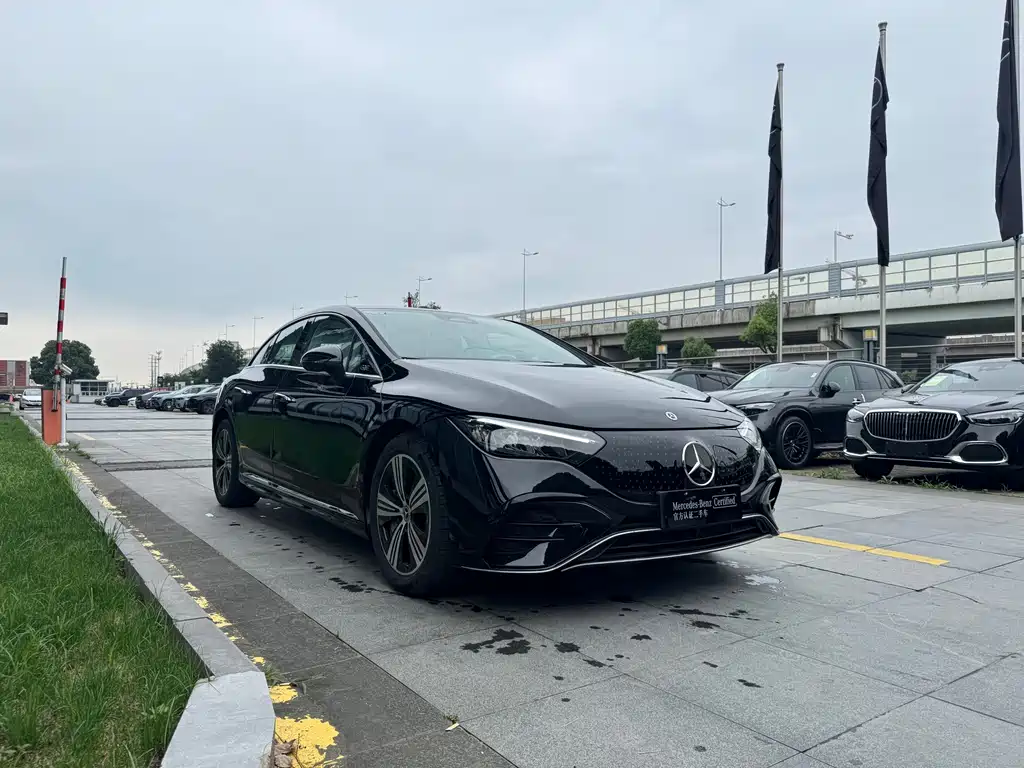 Mercedes-Benz EQE 2025