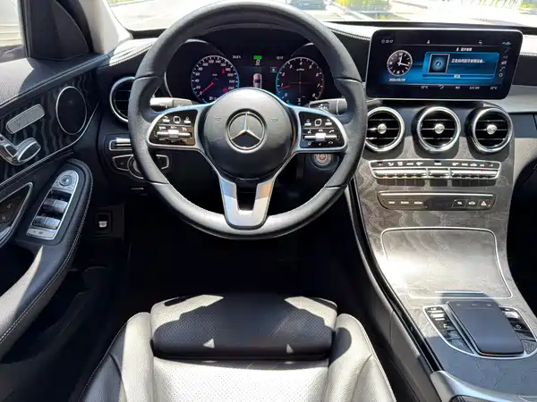 Mercedes-Benz C-Class 2019