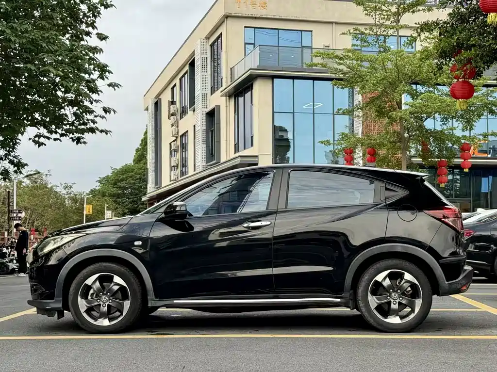 Honda Vezel 2017 — фото 10