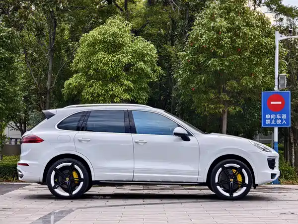 Porsche Cayenne 2015