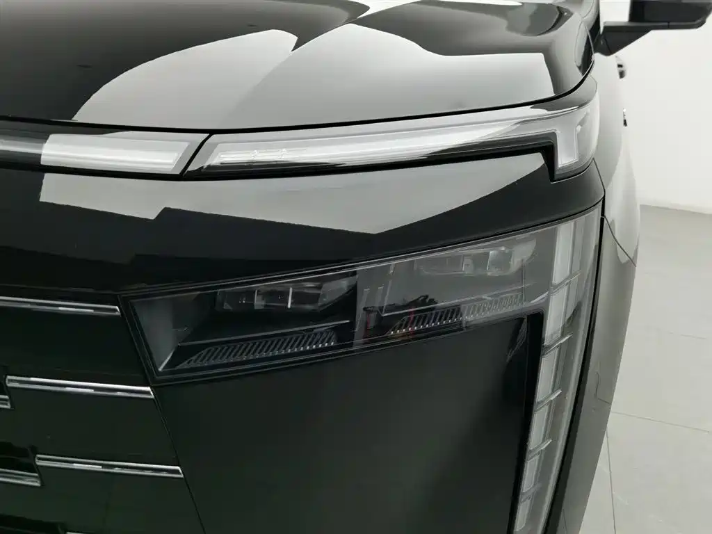 GAC Motor E8 PHEV 2024