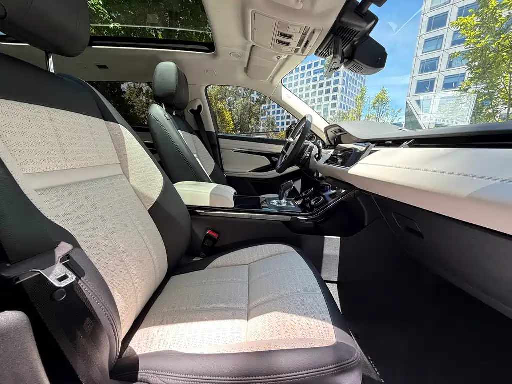Land Rover Range Rover Evoque 2022 — фото 9