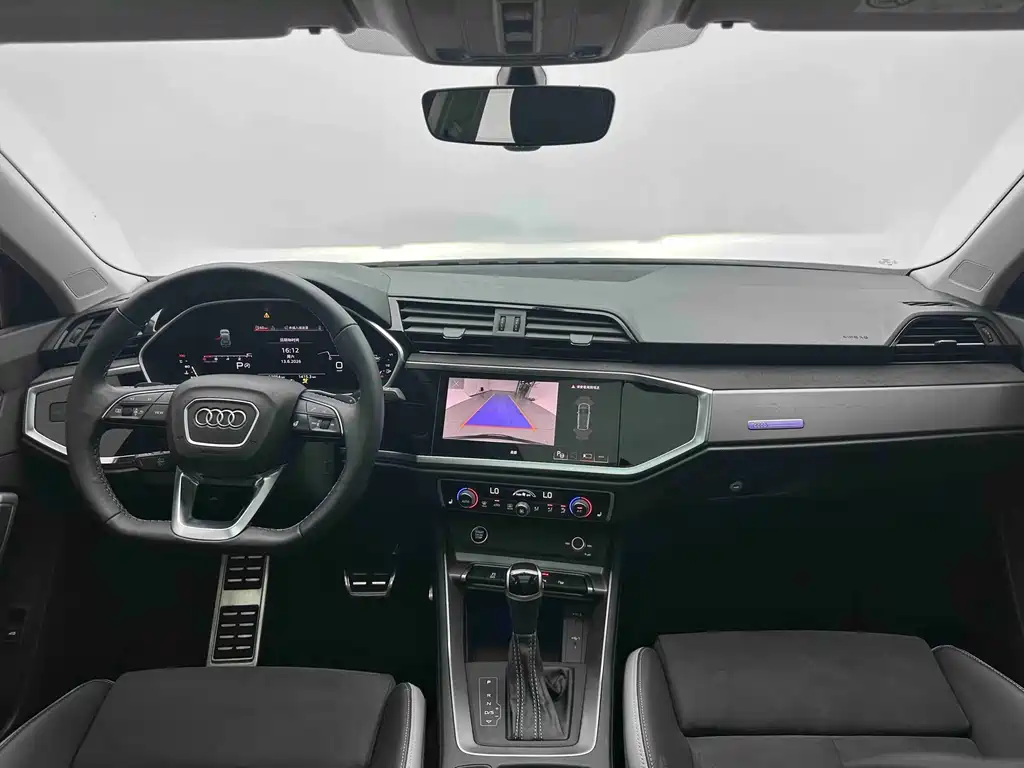 Audi Q3 2023 — фото 15