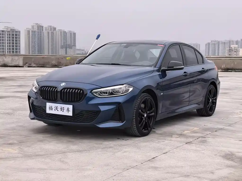 BMW 1 Series 2021 — фото 1