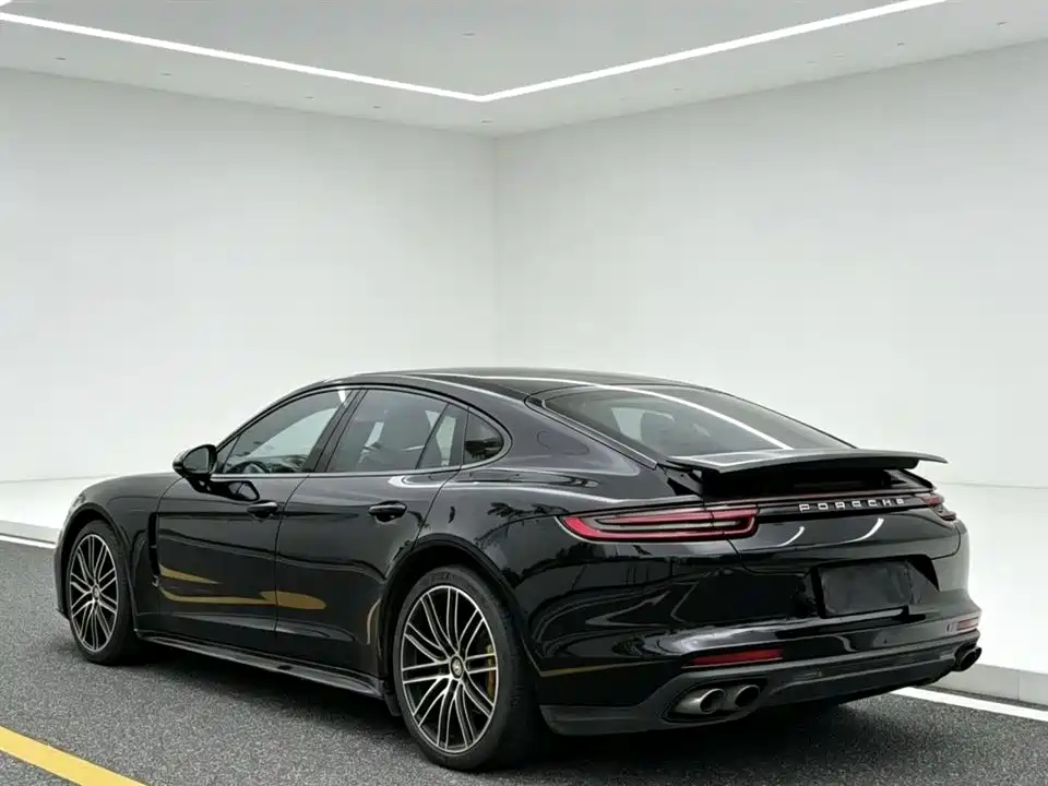 Porsche Panamera 2017 — фото 6