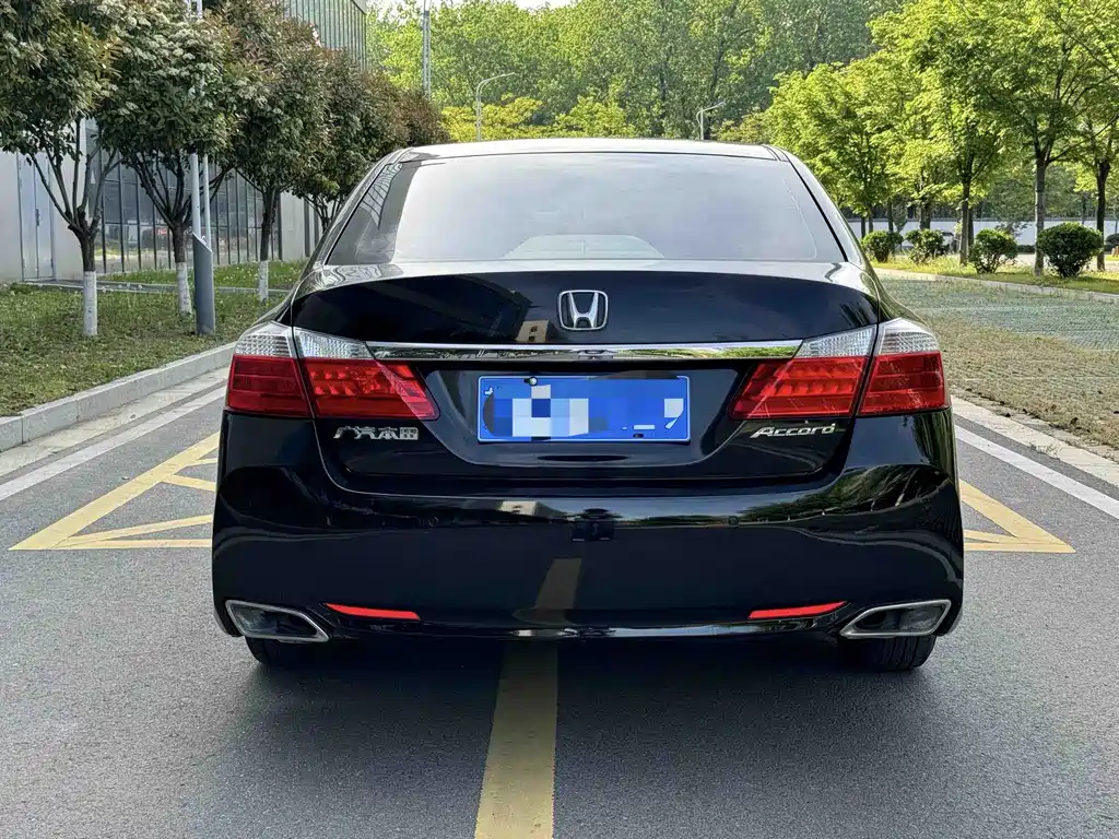 Honda Accord 2015 — фото 5