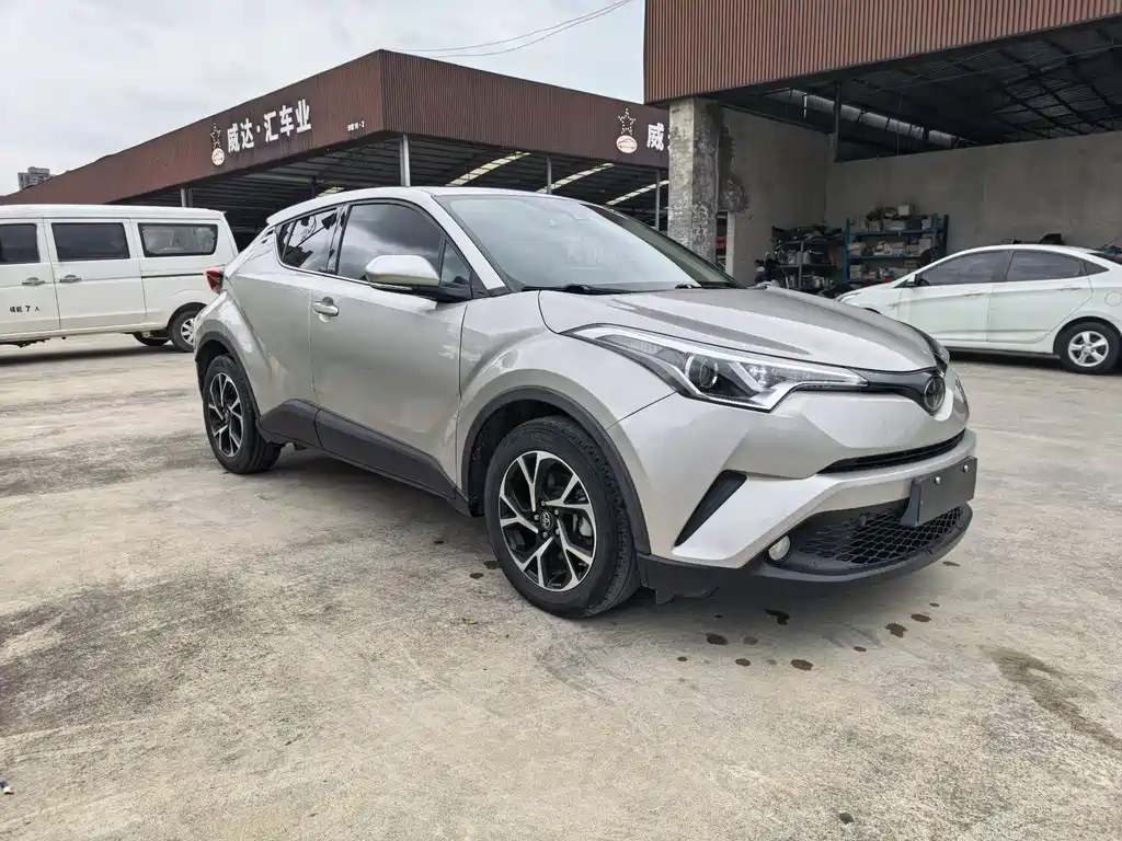 Toyota C-HR 2021 — фото 3