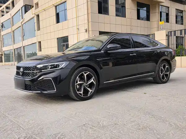 Volkswagen Passat 2024