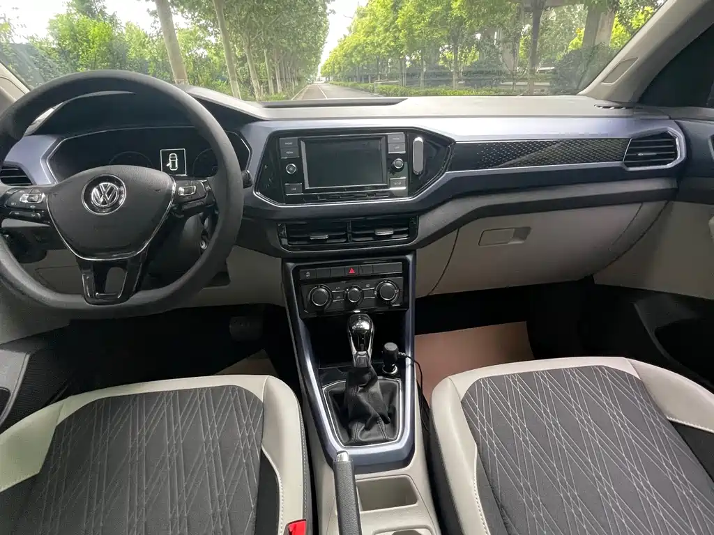Volkswagen T-Cross 2019 — фото 14