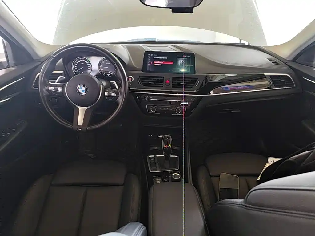 BMW 1 Series 2020 — фото 10