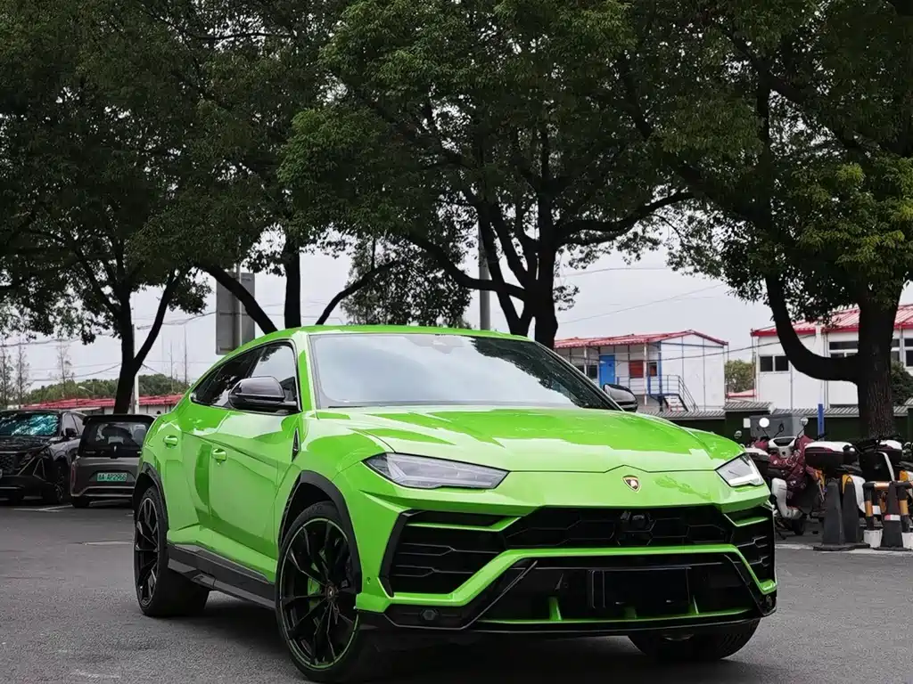 Lamborghini Urus 2021